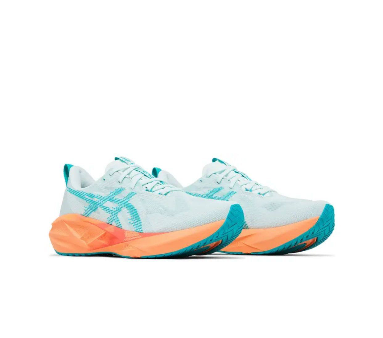 ASICS Sneakers