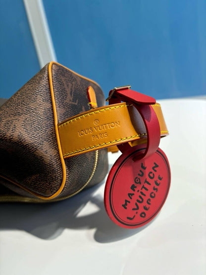 Louis Vuitton Pouch (VIP Quality)