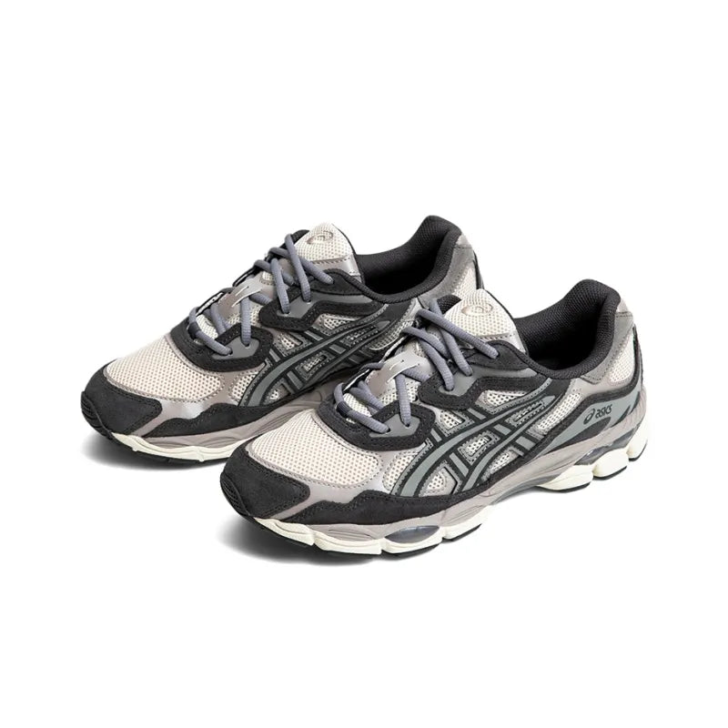 ASICS Sneakers