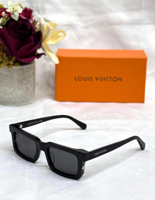 Louis Vuitton Sunglasses 2 colors