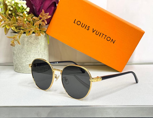 Louis Vuitton Sunglasses 2 colors