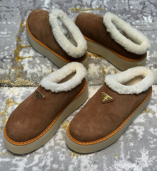 Prada Slides