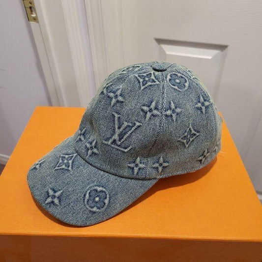 Louis Vuitton Caps 2 colors