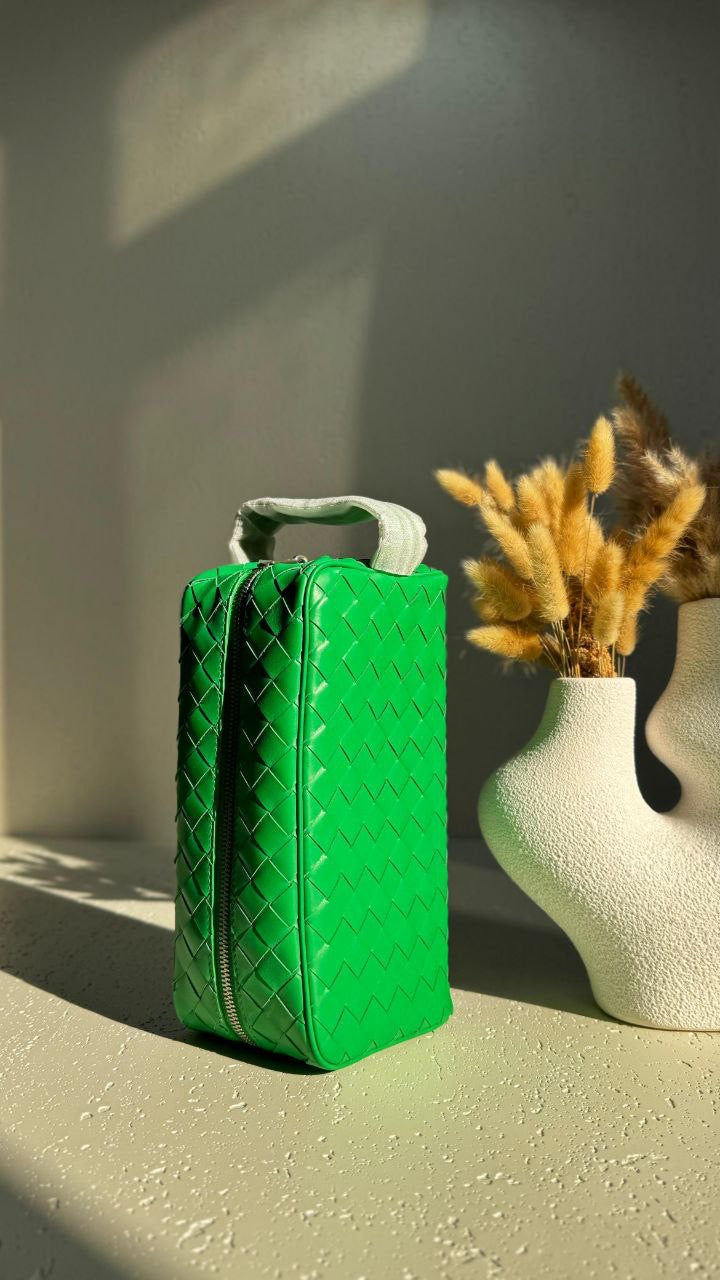 Bottega Veneta Pouch (VIP Quality)