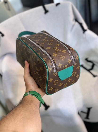 Louis Vuittin Pouch (VIP Quality) 3 colors