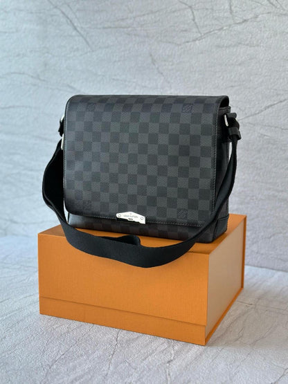 Louis Vuitton Messenger Bag (VIP Quality)