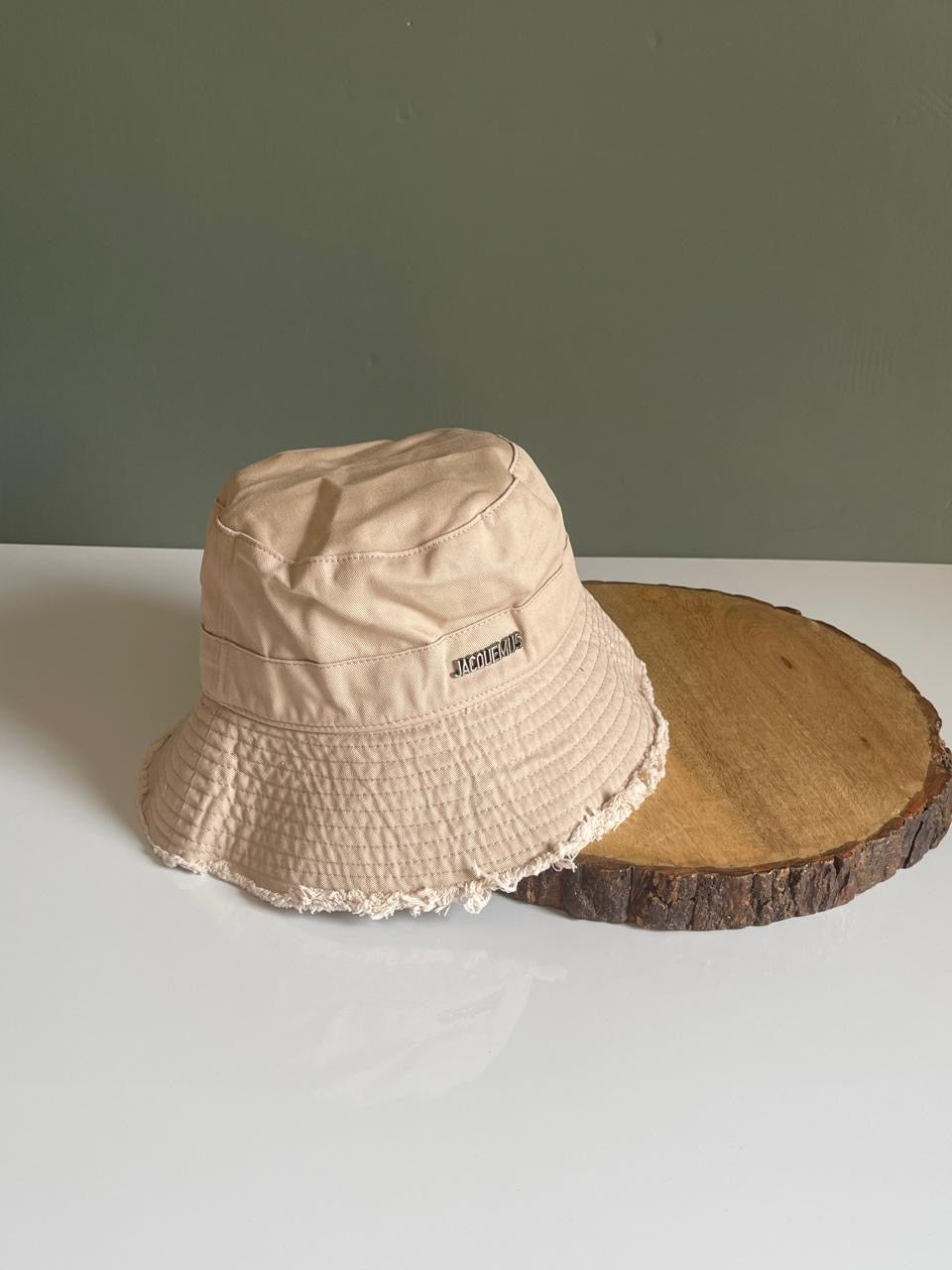 Jacouemus Bucket hat