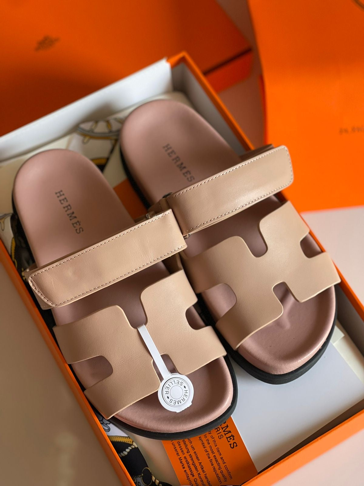 HERMES Female SLIPPERS