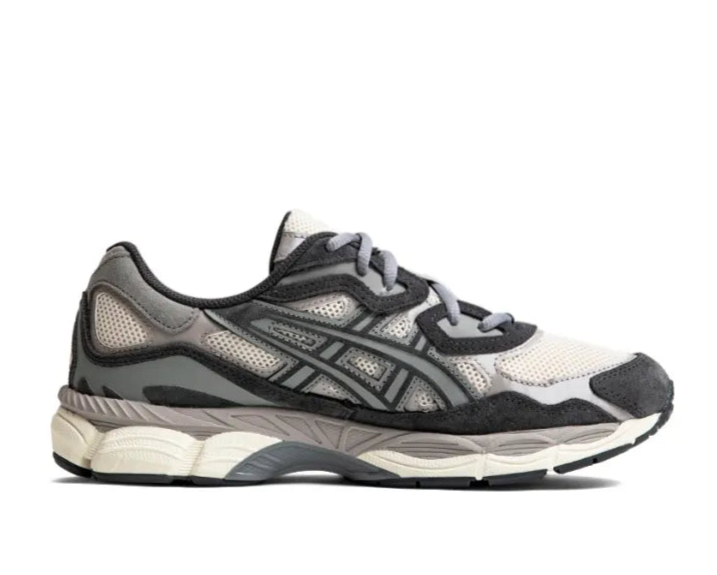 ASICS Sneakers