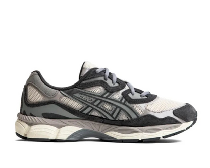 ASICS Sneakers