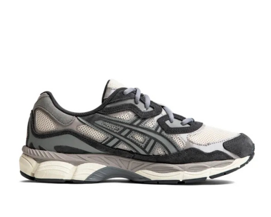 ASICS Sneakers