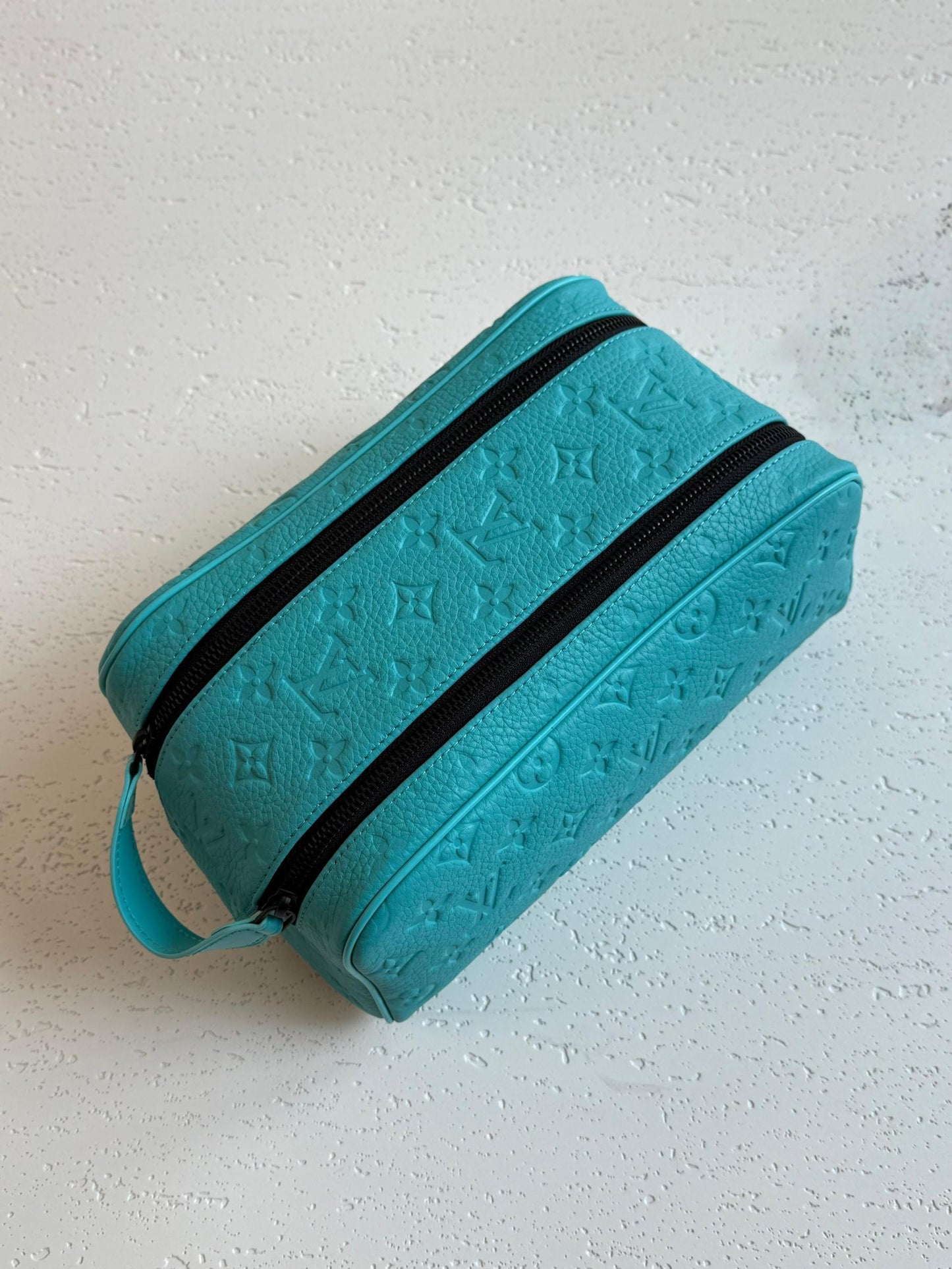 Louis Vuitton Pouch (VIP Quality)