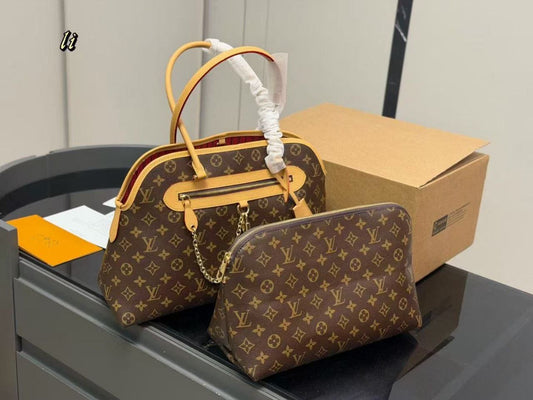 Louis Vuitton Shoulder Bag