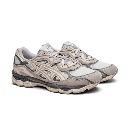 ASICS Sneakers