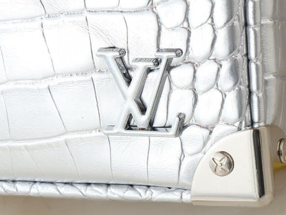 Louis Vuitton Messenger Bag