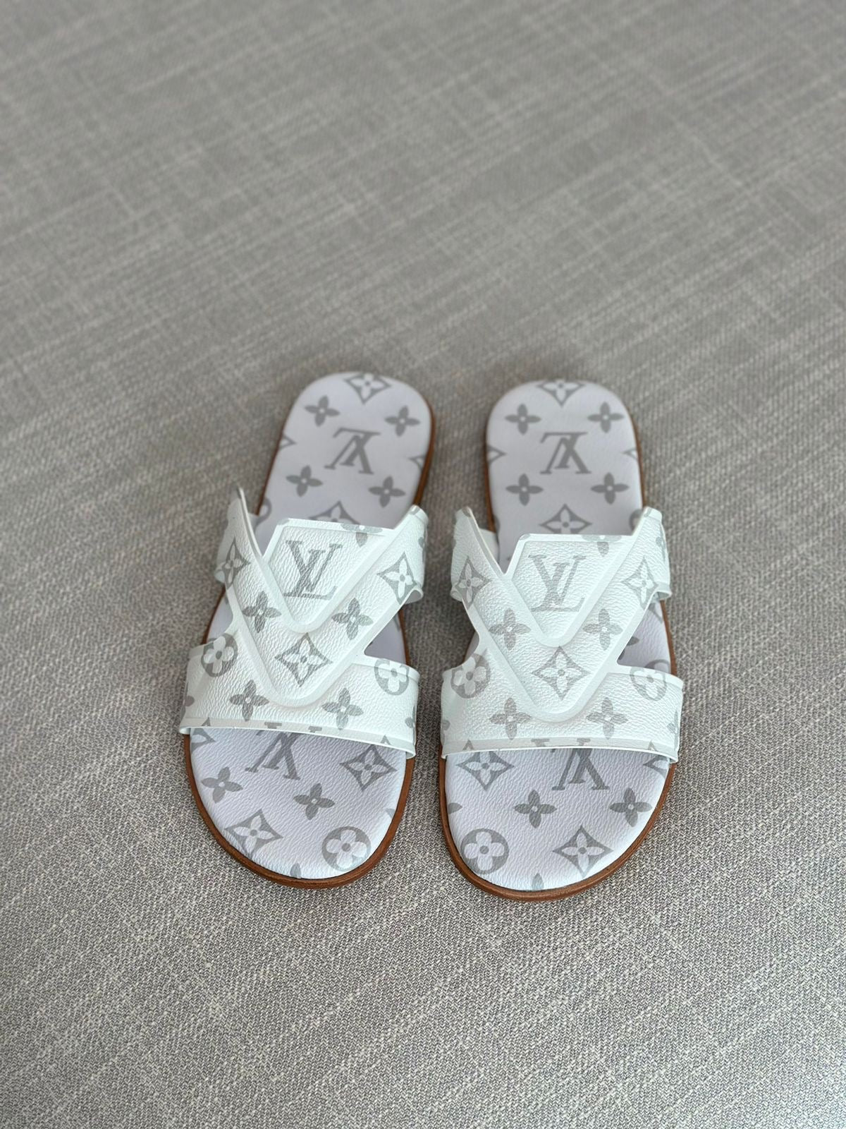 Louis Vuitton Slippers