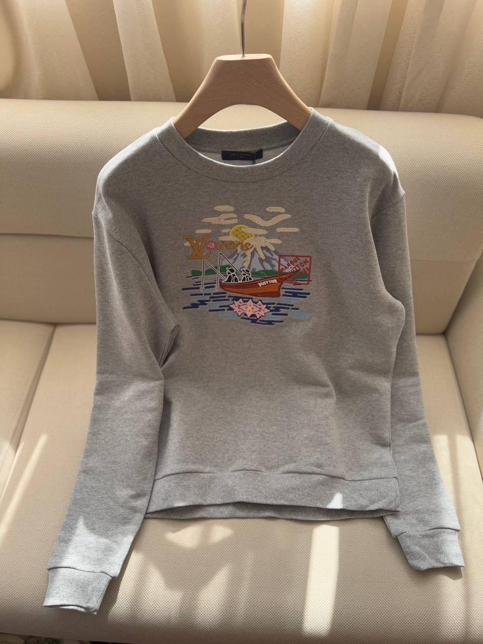 Louis Vuitton Sweatshirt