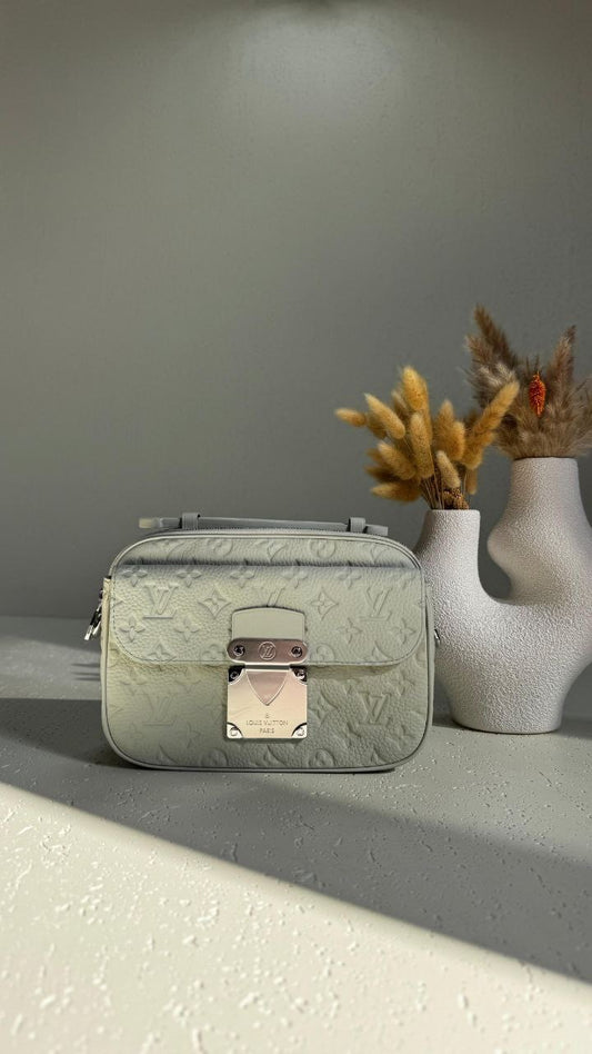 Louis Vuitton Messenger Bag (VIP Quality)