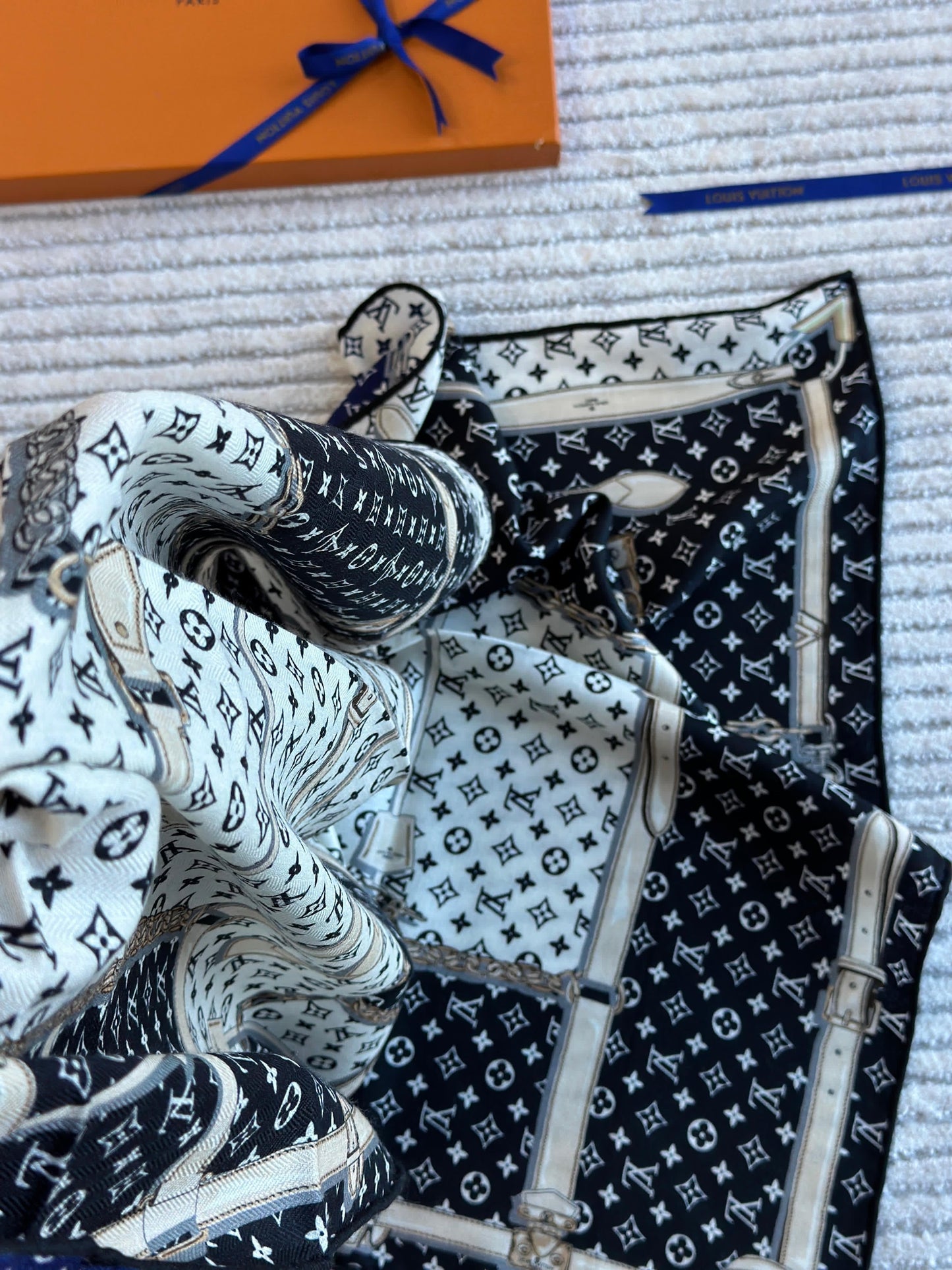 Louis Vuitton Silk Scarf 5 colors