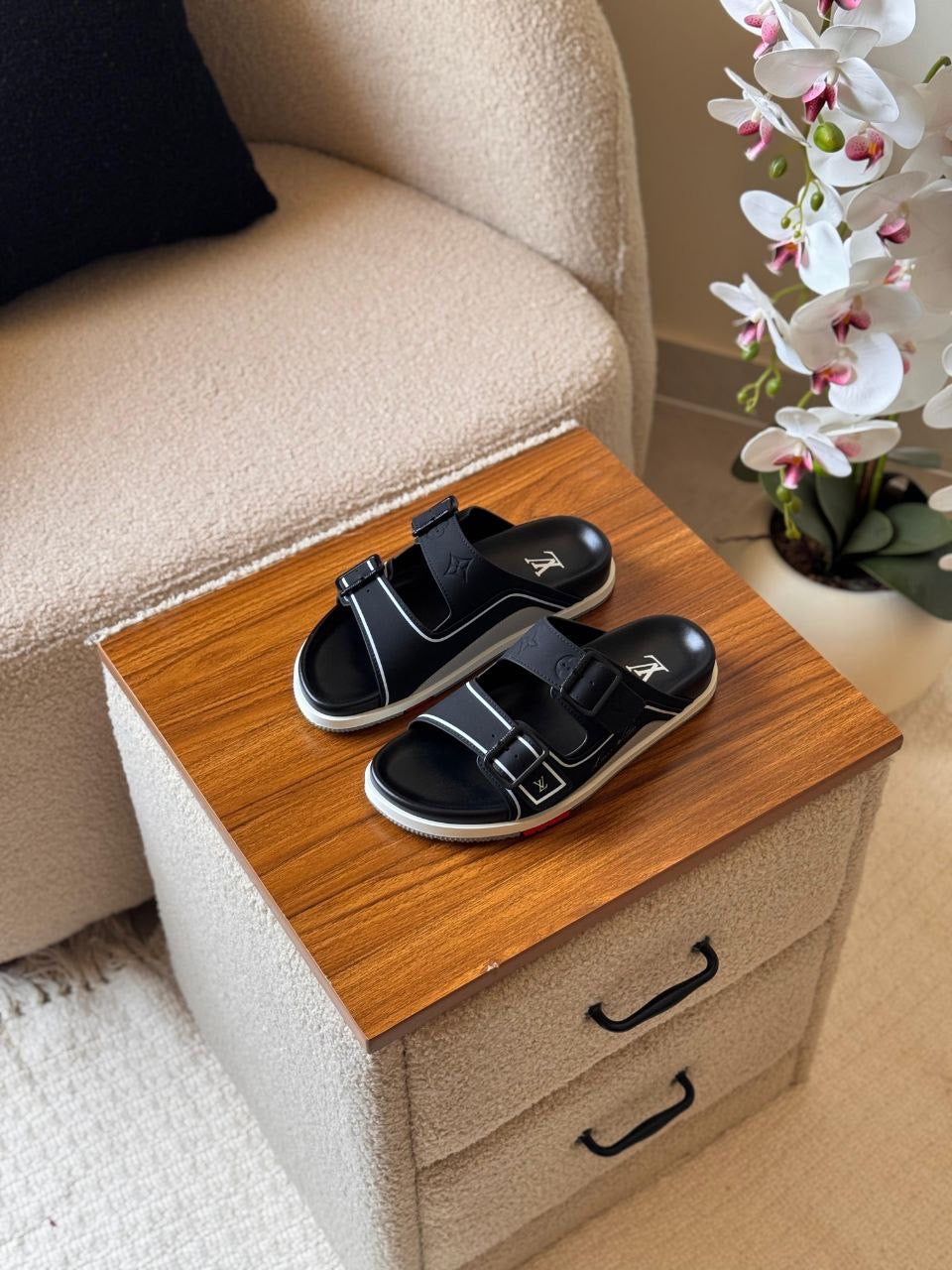 Louis Vuitton Slippers
