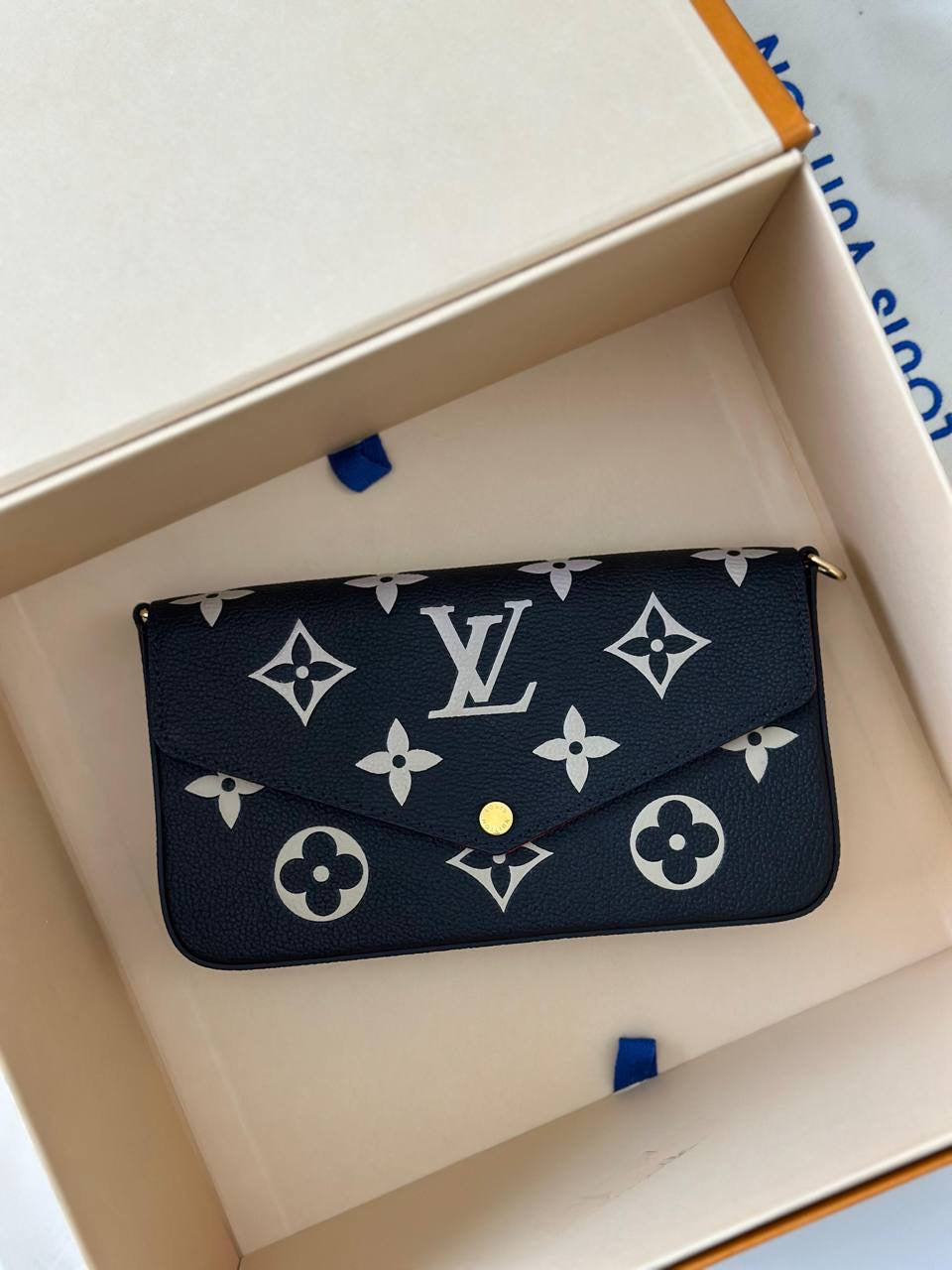 Louis Vuitton Sling Bag (VIP Quality)