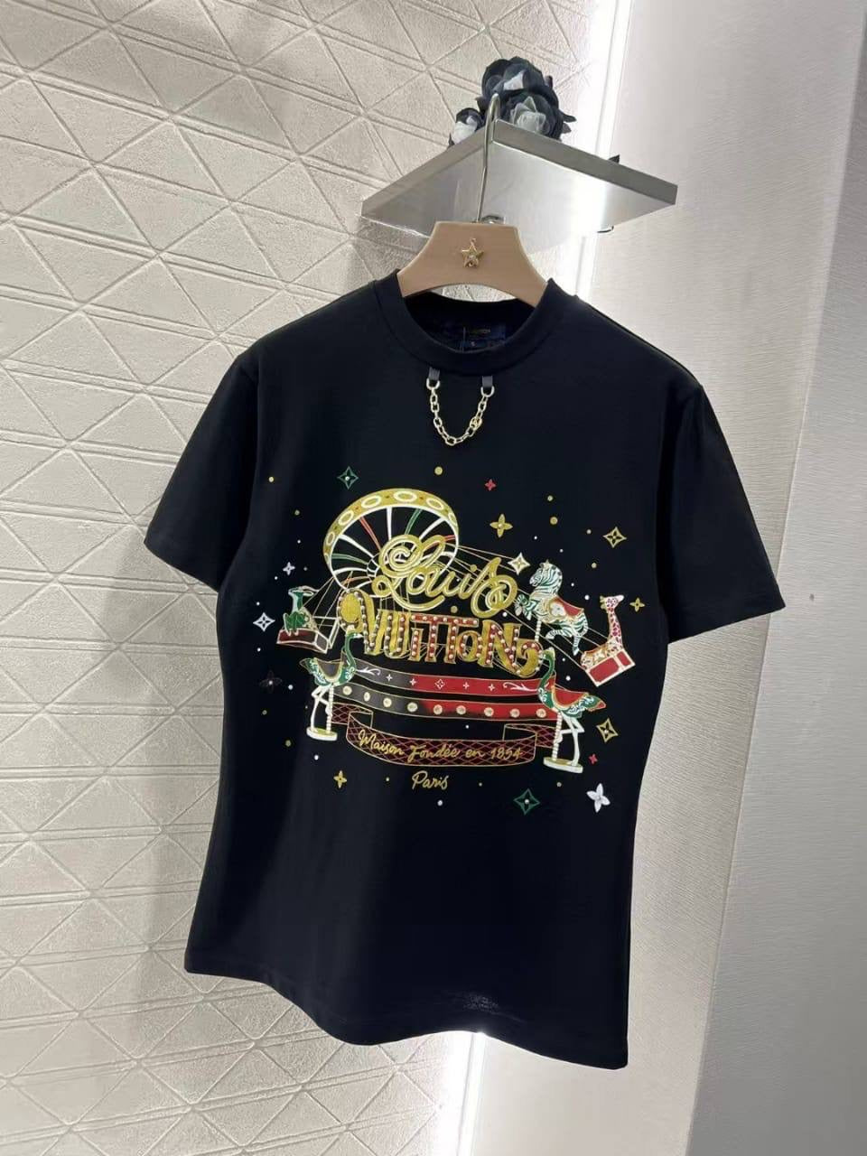 Louis Vuitton T-Shirt 2 colors