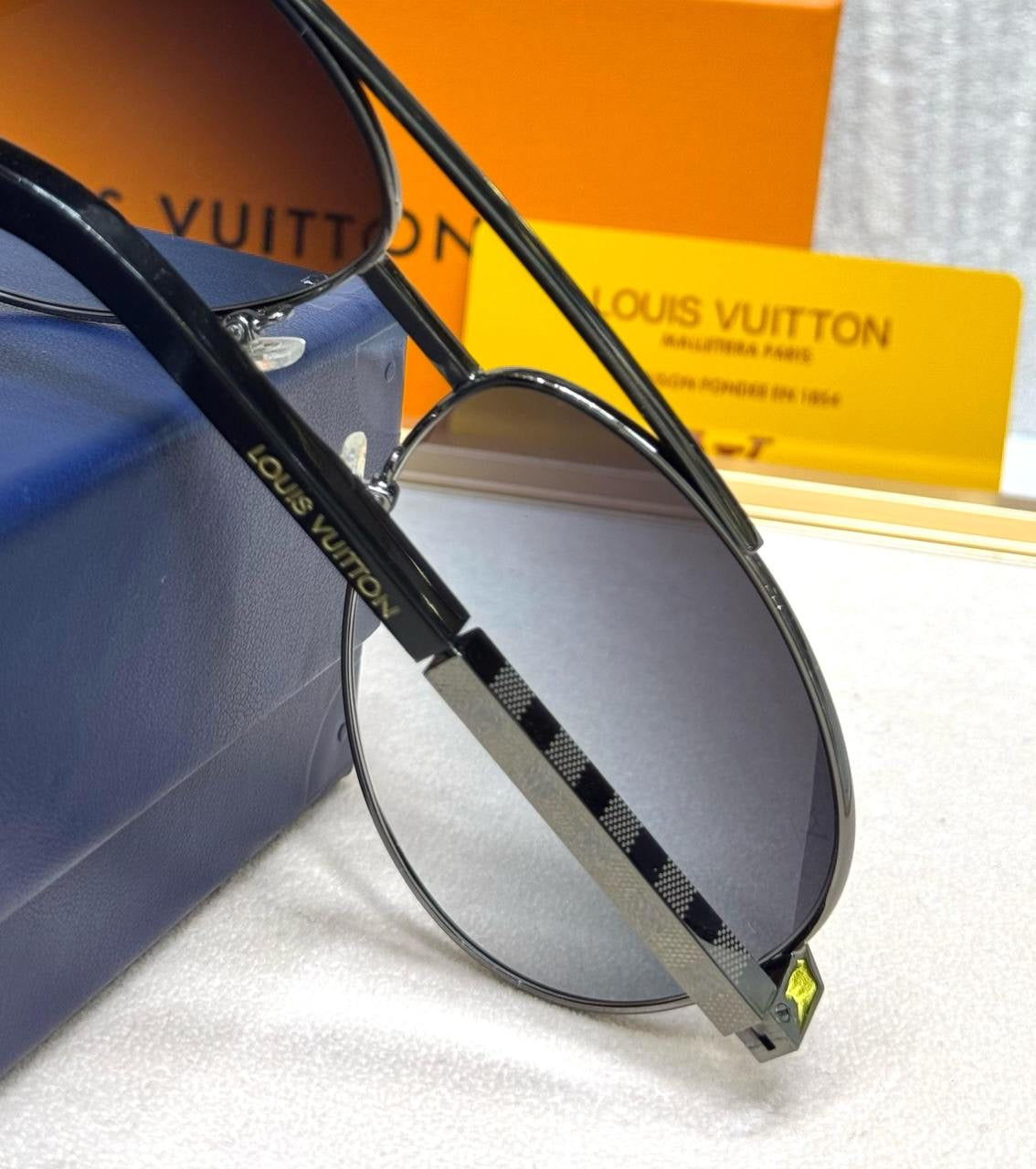 Louis Vuitton Sunglasses 2 colors