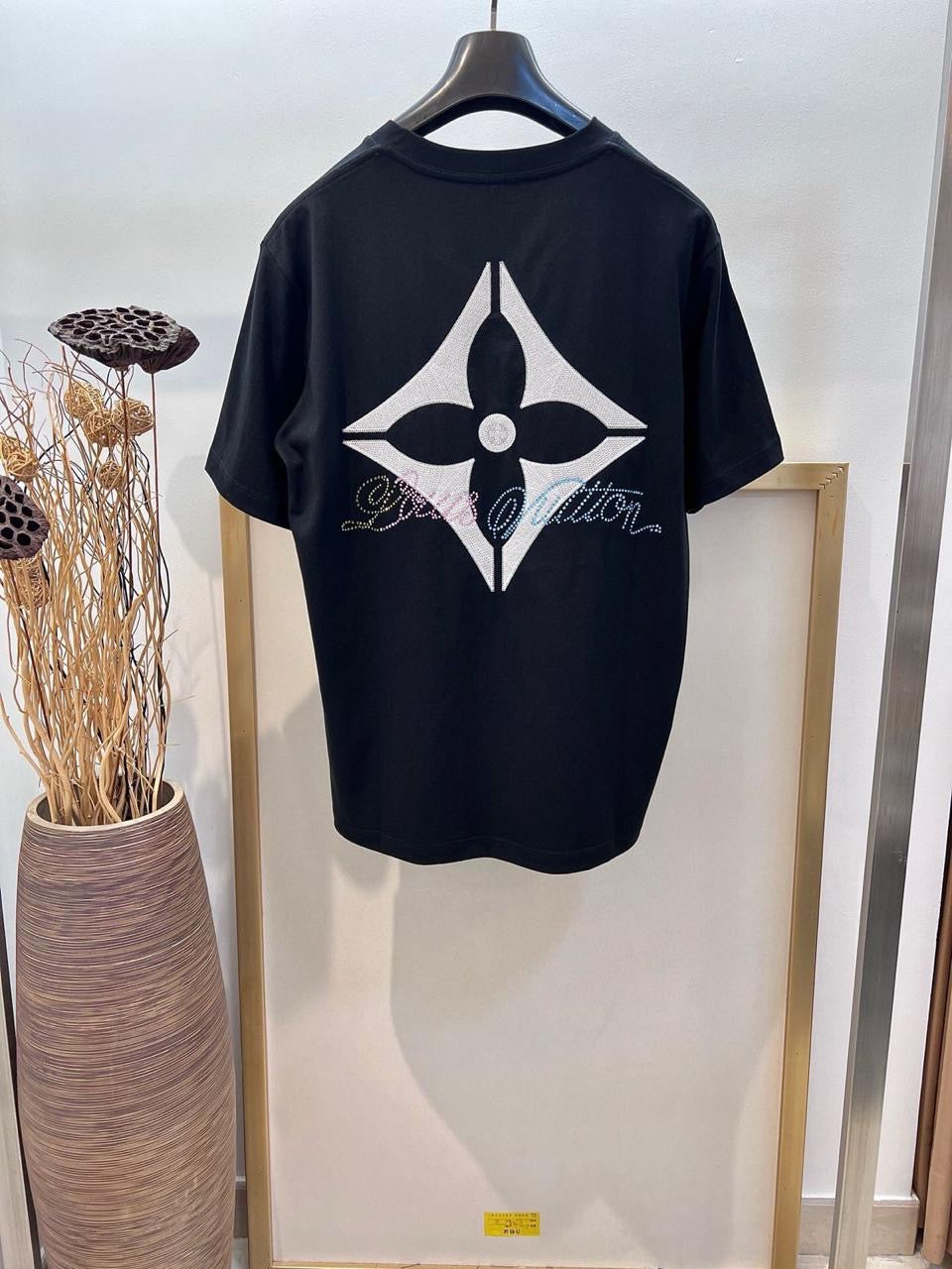 Louis Vuitton T-Shirt 2 colors