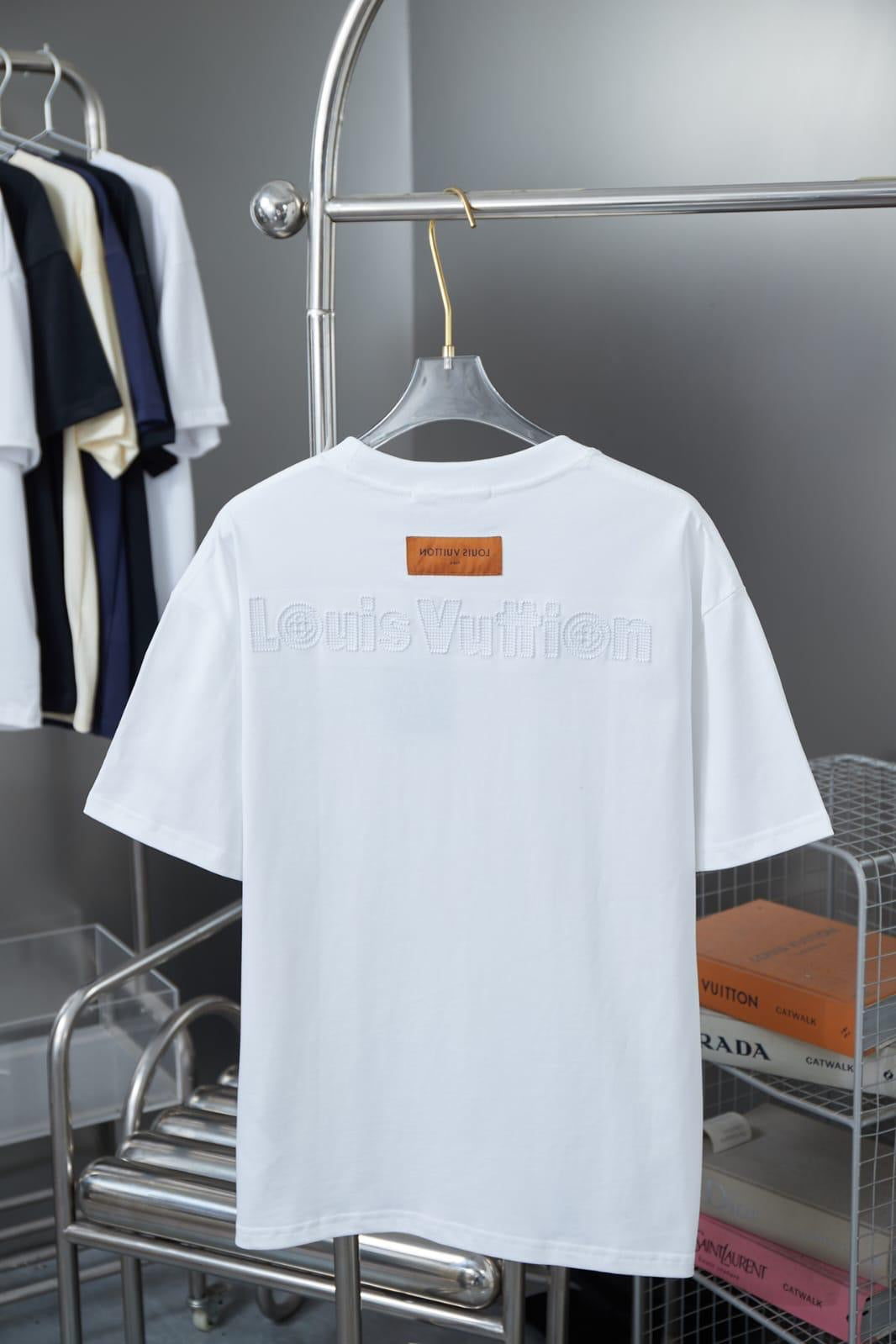 Louis Vuitton T-Shirt 2 colors