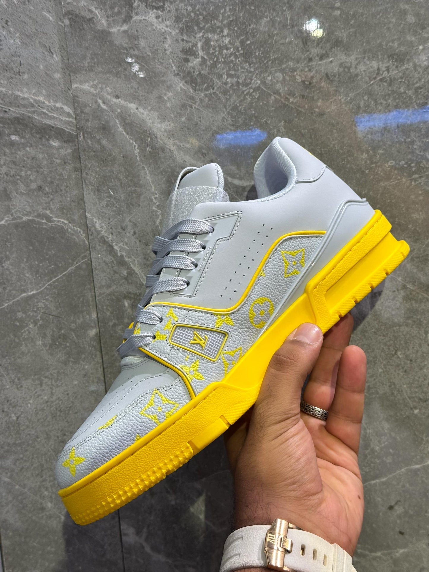 Louis Vuitton Sneakers