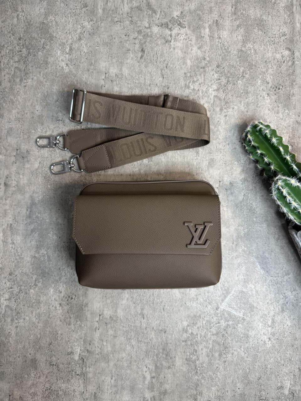 Louis Vuitton Messenger Bag (VIP Quality) 2 colors
