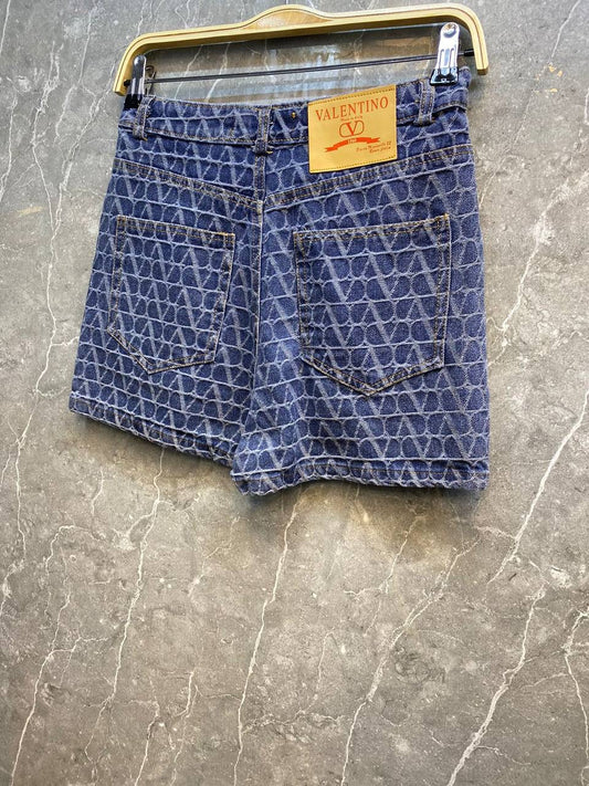Valentino Short