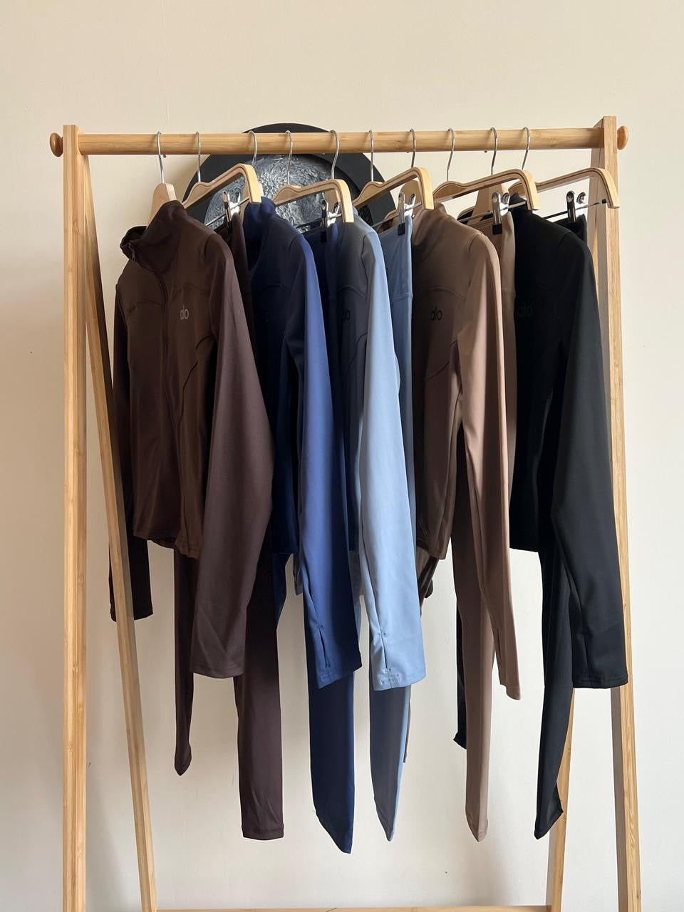 Alo Set 4 colors