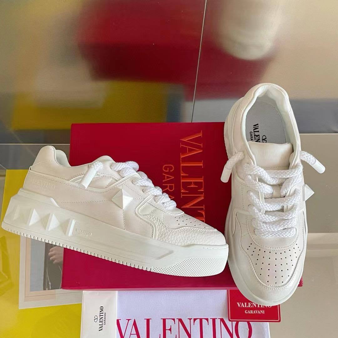Valence Sneakers