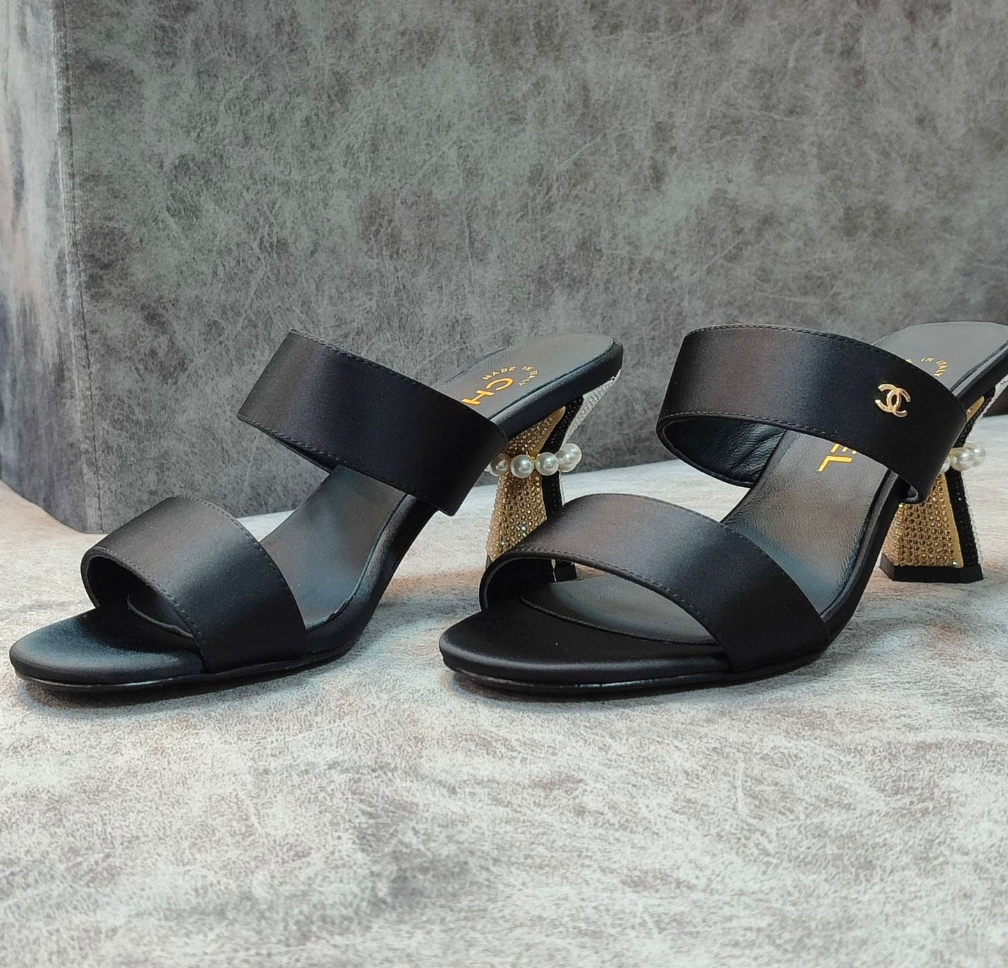 CHANEL Heels