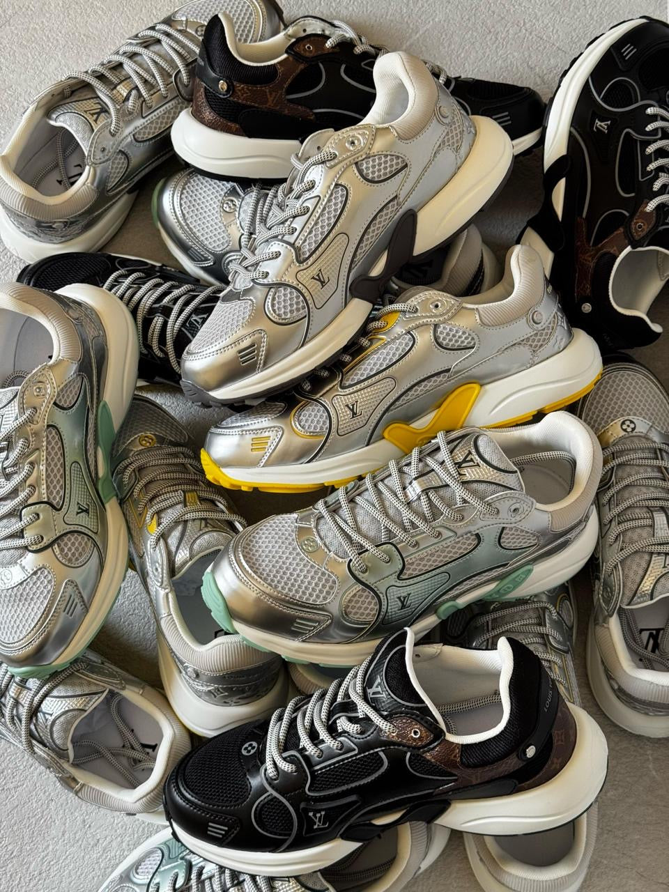 Louis Vuitton Sneakers 4 colors