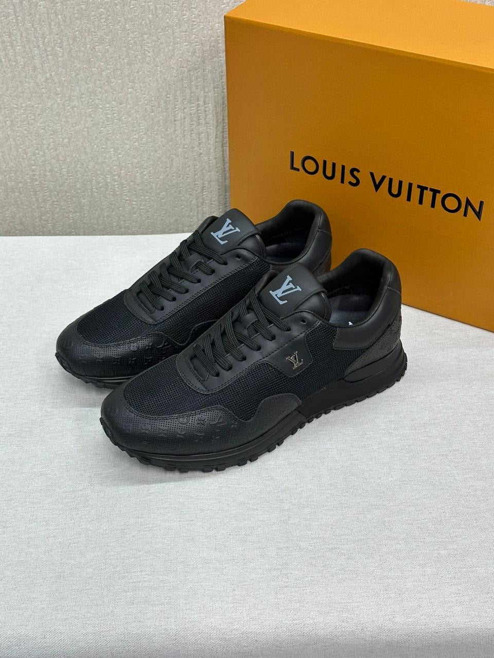 Louis Vuitton Sneakers 2 colors