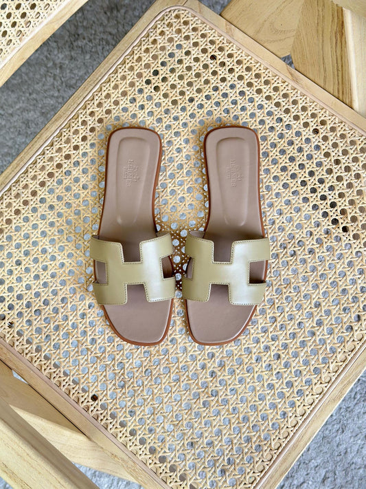Hermes Slippers