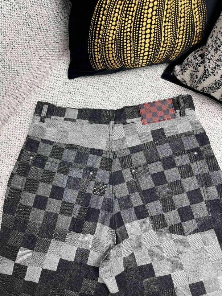 Louis Vuitton Pants
