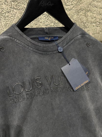 Louis Vuitton T-Shirt 2 colors