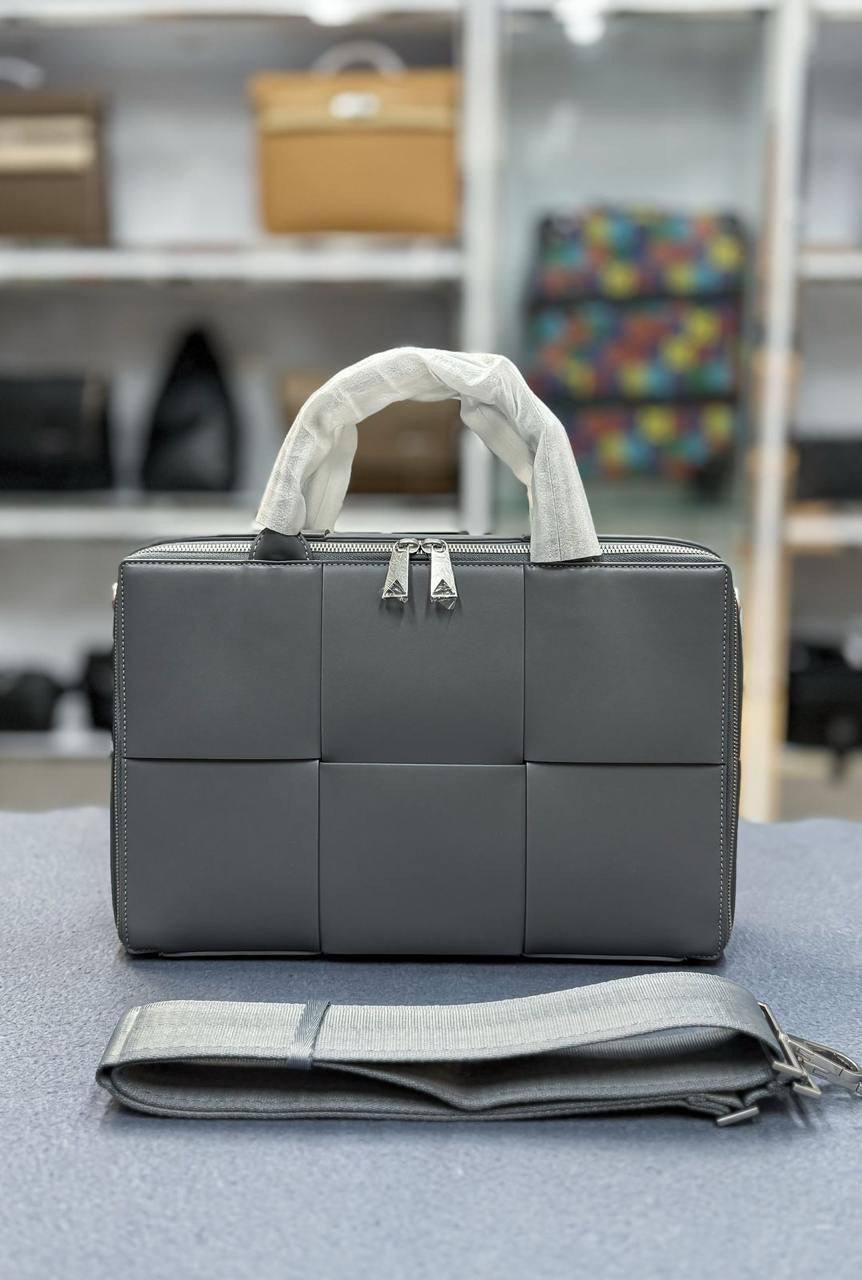 Bottega Laptop Bag (VIP Quality)