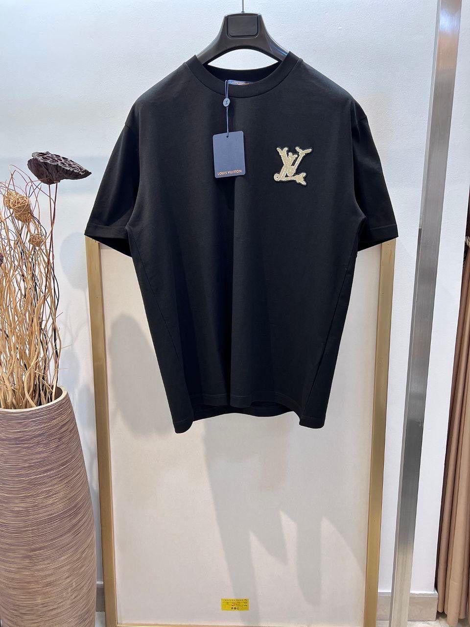 Louis Vuitton T-Shirt 2 colors