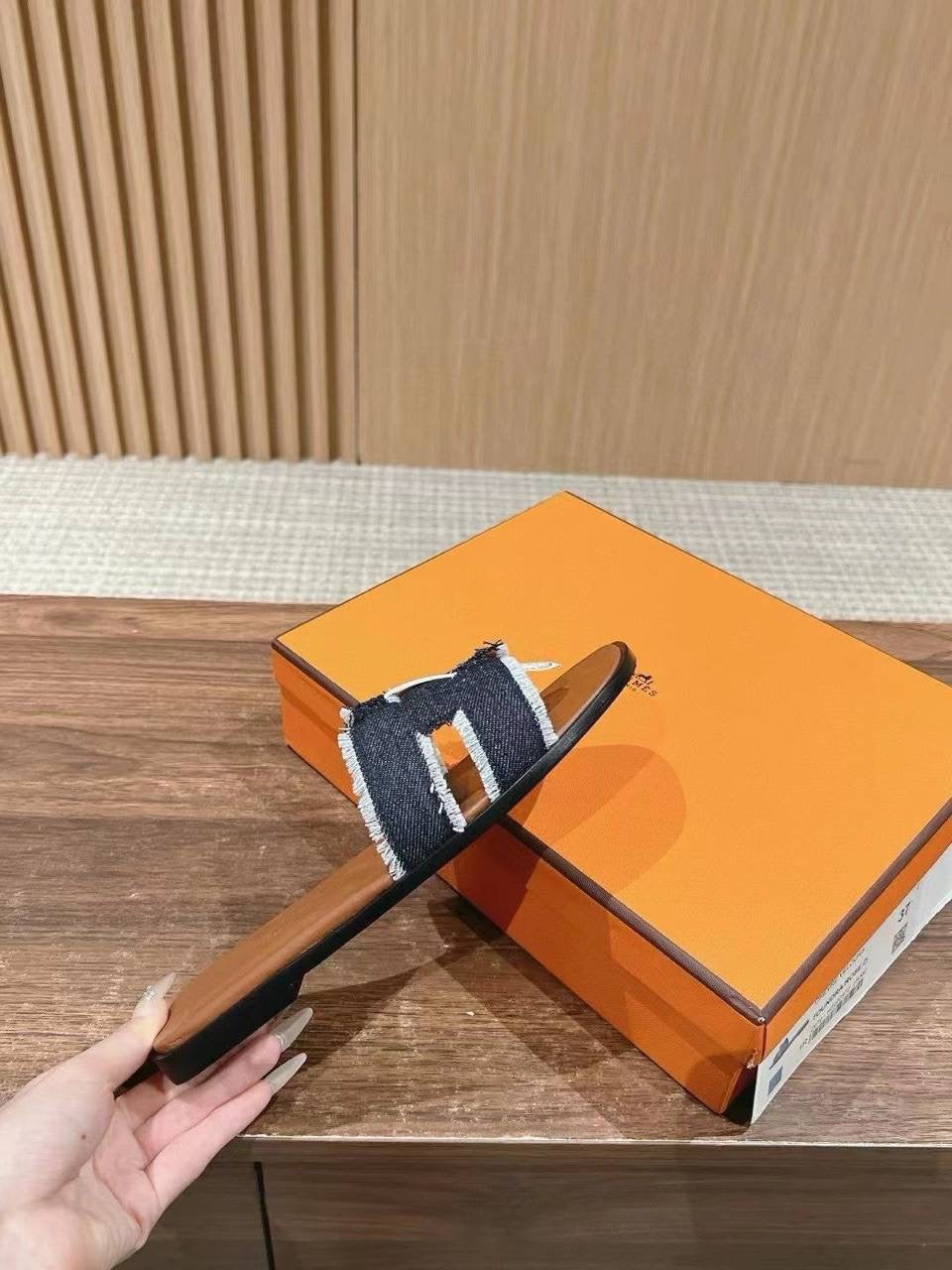 Hermes Slippers