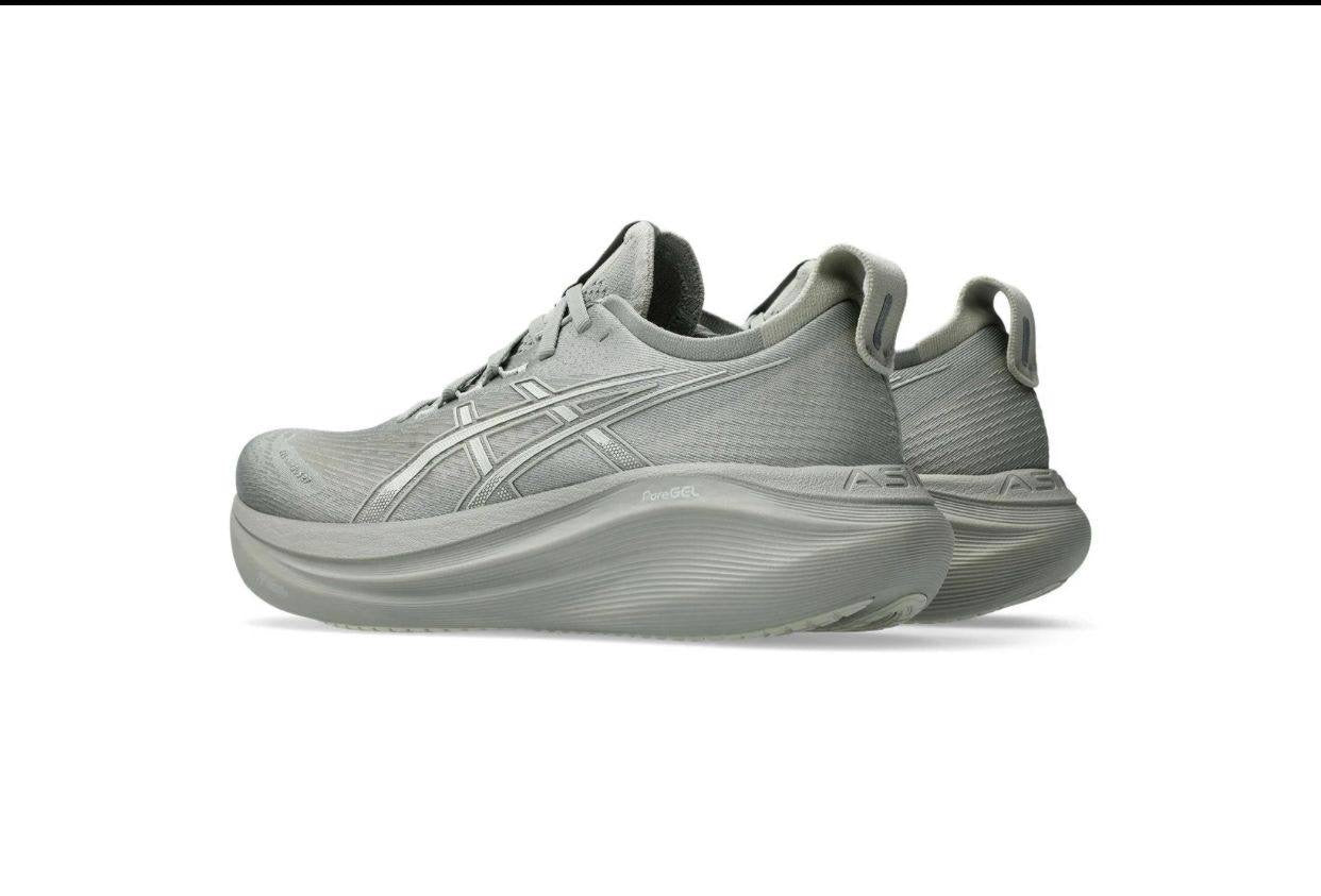 ASICS Sneakers