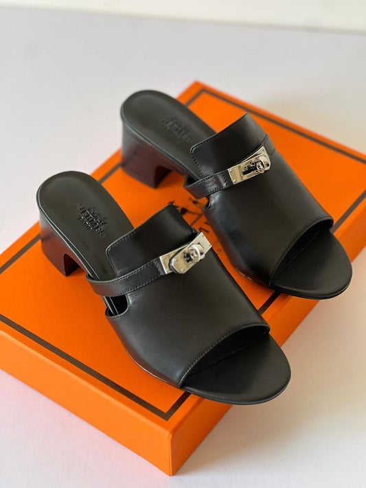 HERMES HEELS