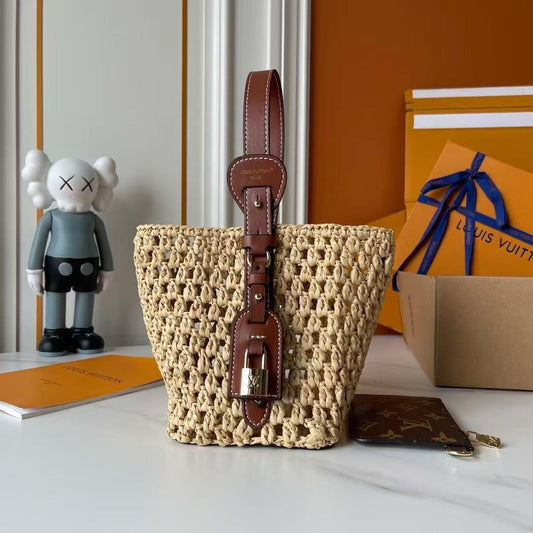 Louis Vuitton Shoulder Bag