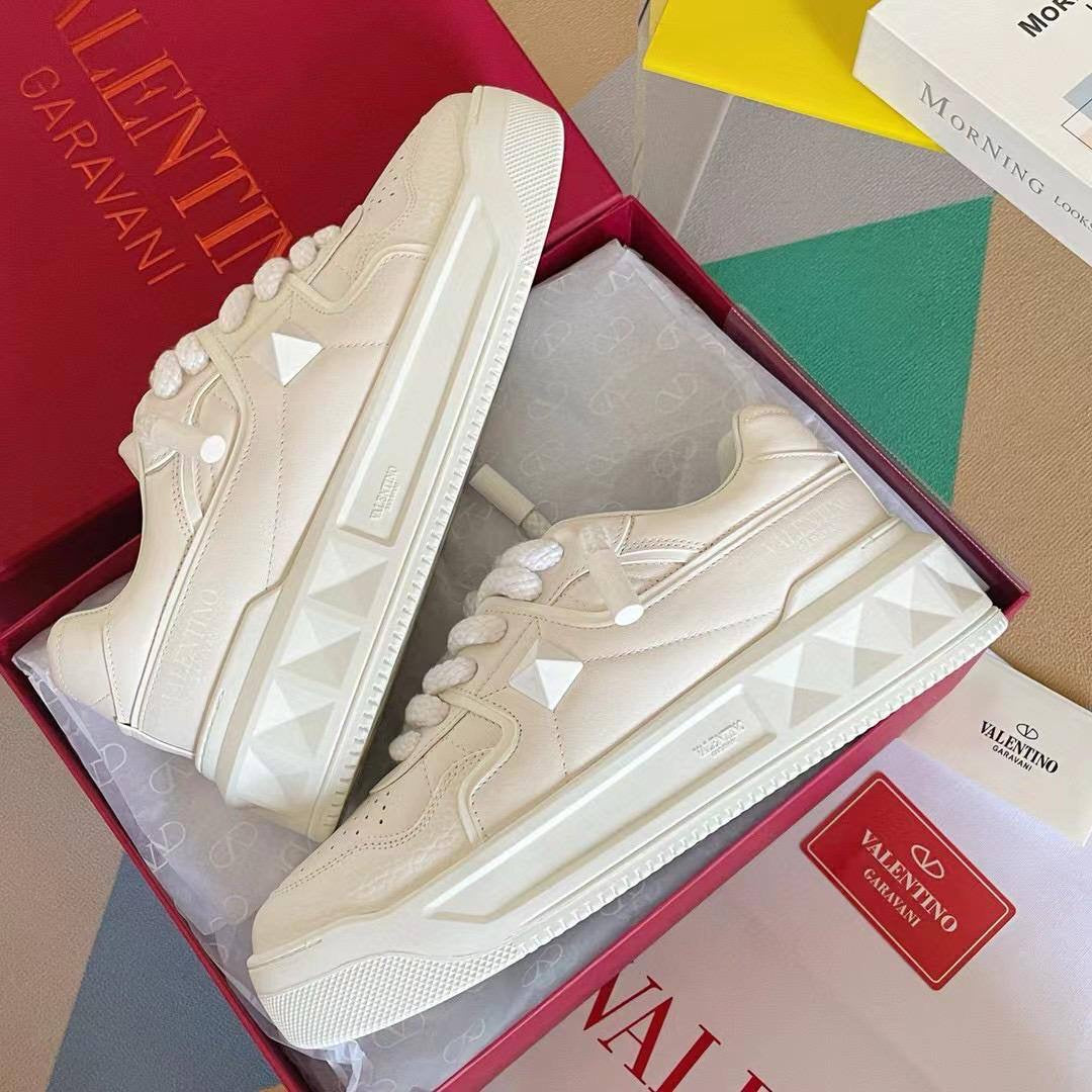 Valence Sneakers