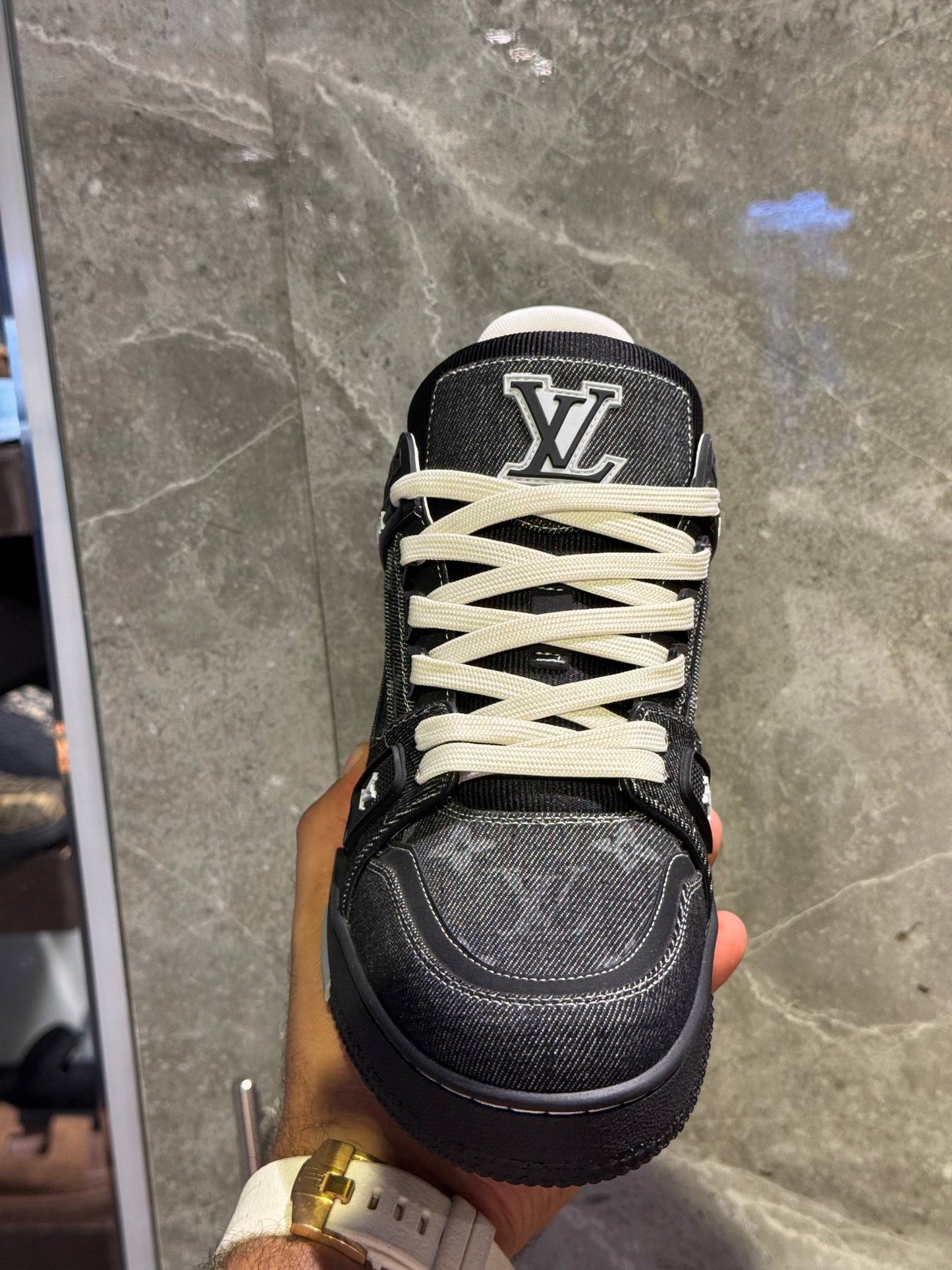 Louis Vuitton Sneakers