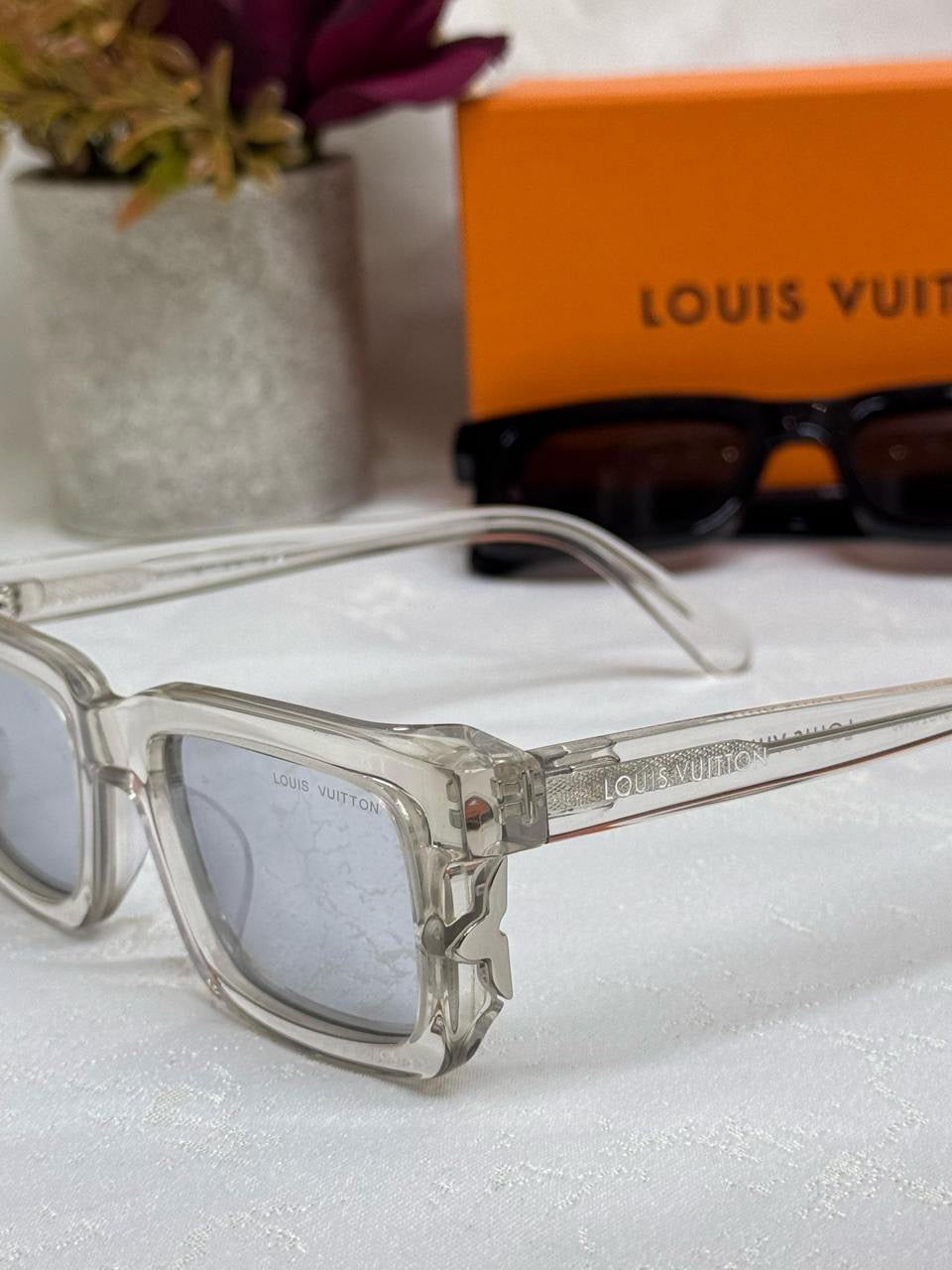 Louis Vuitton Sunglasses 2 colors