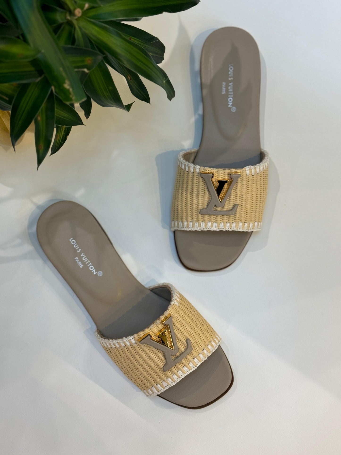 Louis Vuitton Slippers